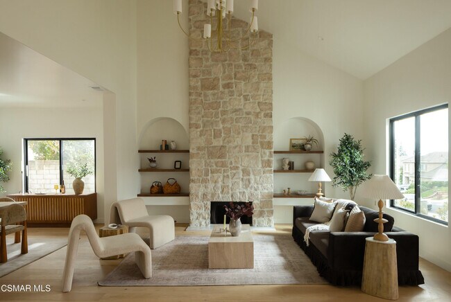 Building Photo - 24005 Clarington Dr