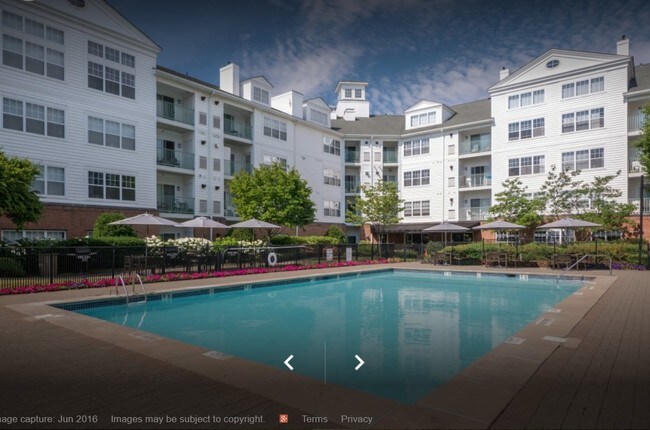 Foto del edificio - 151 Southfield Ave