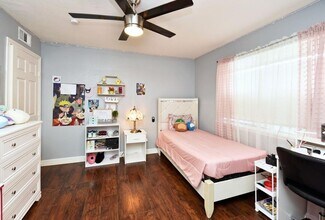 Building Photo - 6200 W Tidwell Rd