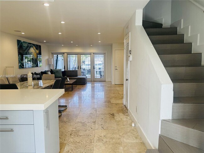 Foto del edificio - 1987 NE 123rd St