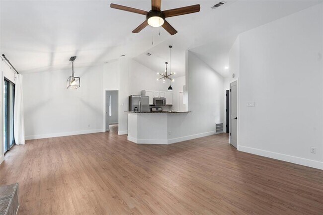 Building Photo - 2419 Ashley Way