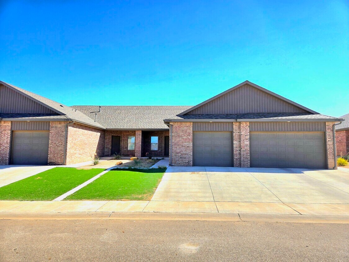Primary Photo - 1706 Corpus Ave