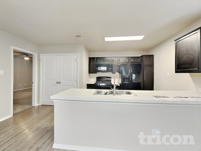 Building Photo - 7419 Coral Bells Ct