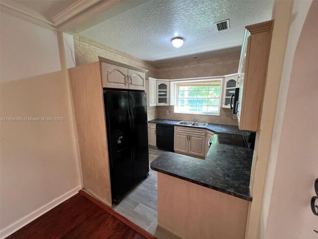 Photo - 695 NE 81st St House