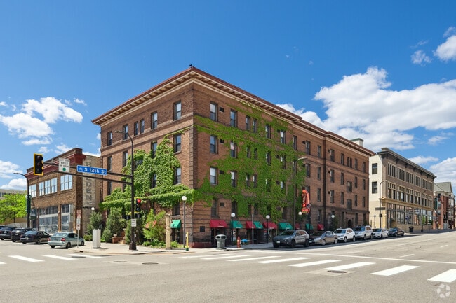 Building Photo - 11 S 12th St