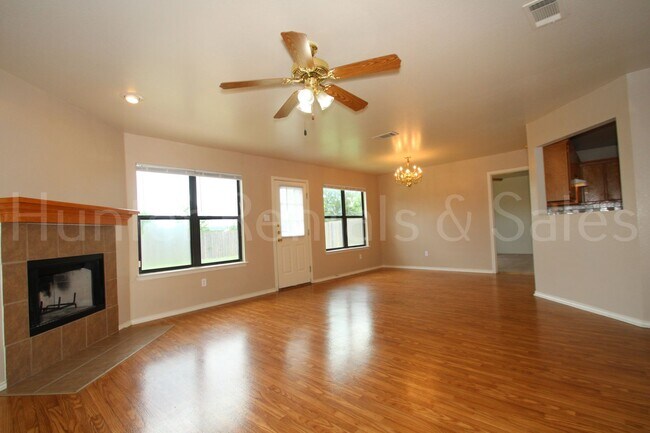 Foto del edificio - 1209 Katelyn Cir