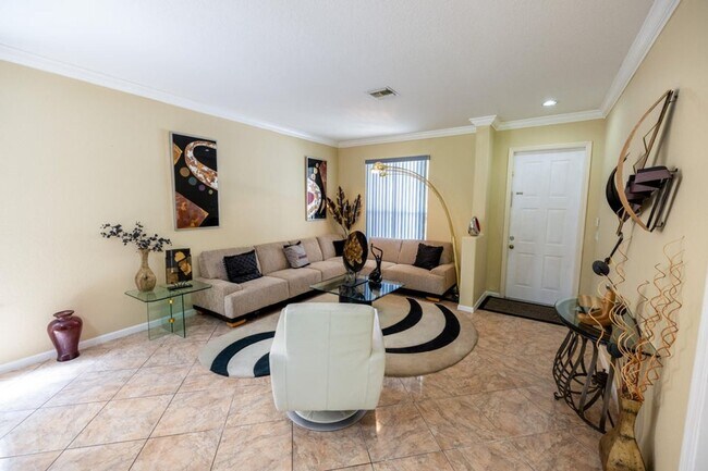 Photo - 4462 Lake Tahoe Cir House