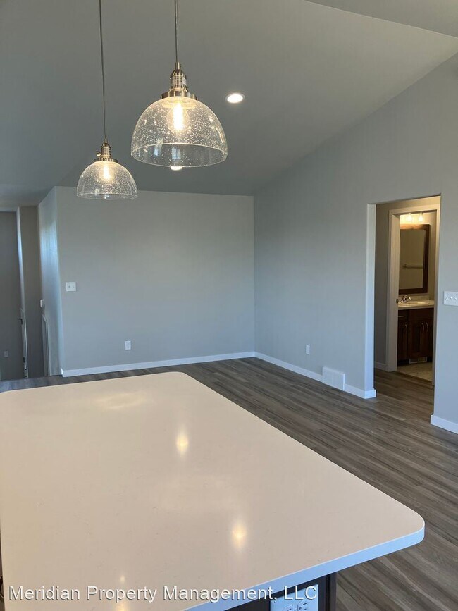 Building Photo - 4 br, 3 bath House - 6682 28th St S