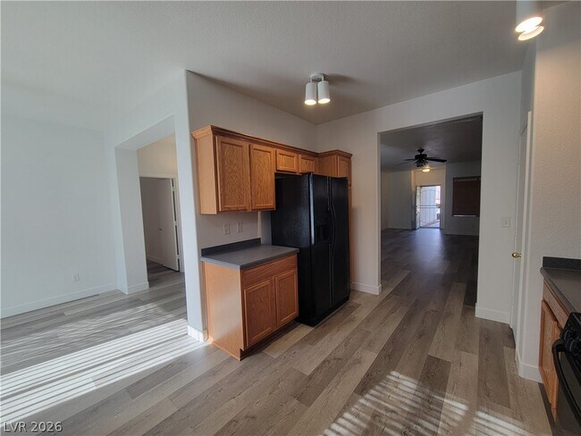 Foto del edificio - 3274 Bronze Leaf St