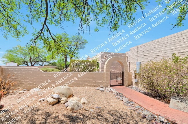 Building Photo - 5421 N Paseo de la Pereza