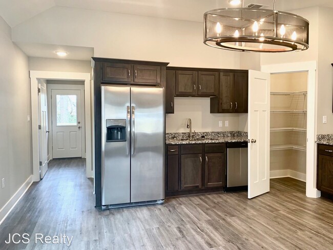 Building Photo - 3 br, 2 bath House - 324 Wolf Den