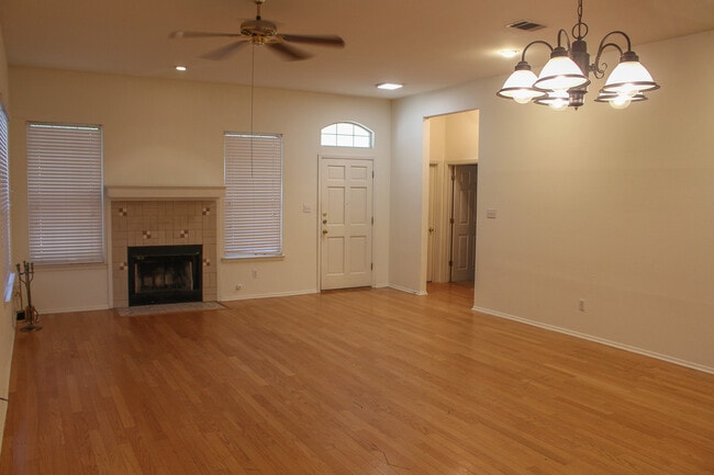 Building Photo - 311 E 38th St