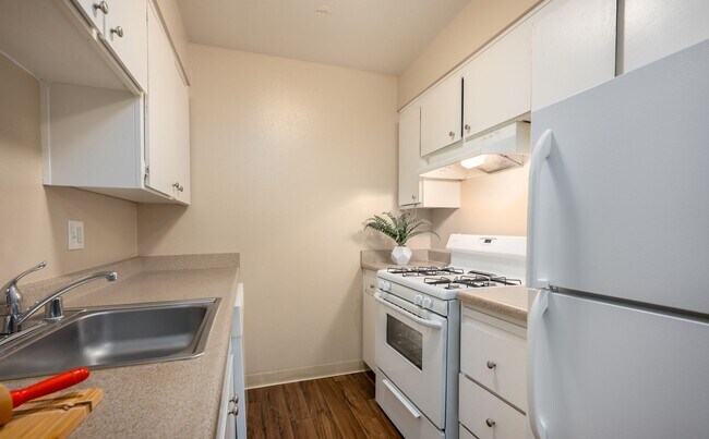 Interior Photo - River's Edge Apartments