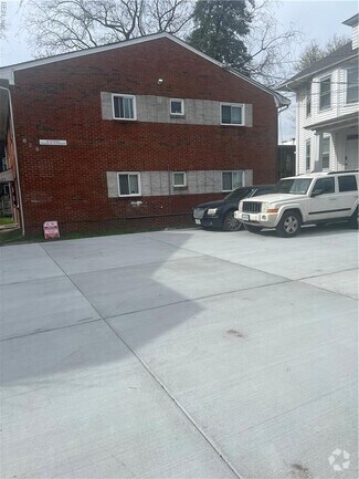 Building Photo - 629 W 28th St