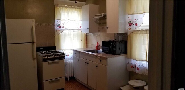 Foto del edificio - 85-44 105th St