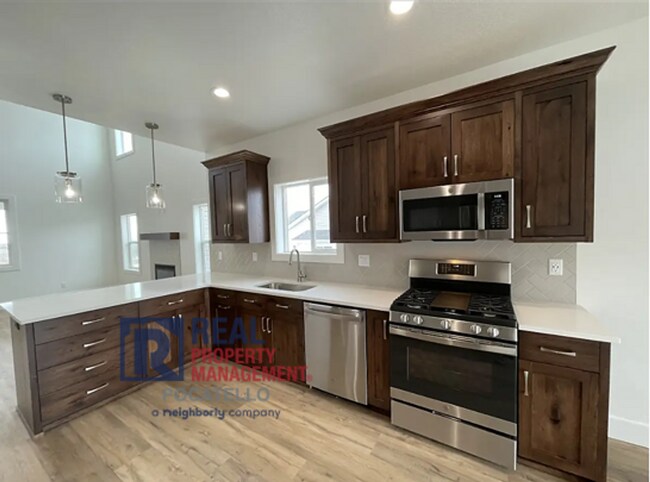 Foto del edificio - Brand New 3 bed 2.5 Bath Home- Double Car garage