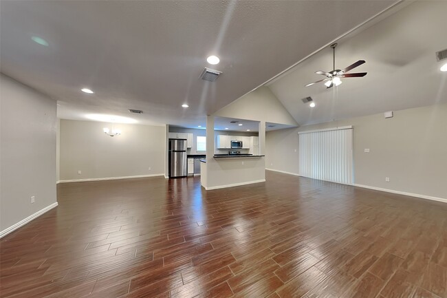 Foto del edificio - 10103 Golden Meadow Dr