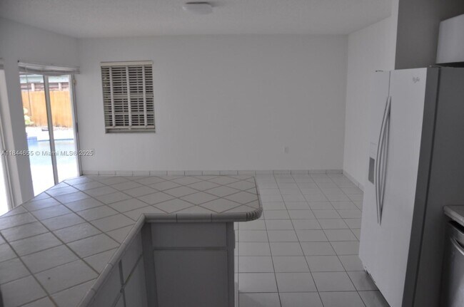 Building Photo - 14346 SW 49th Ln
