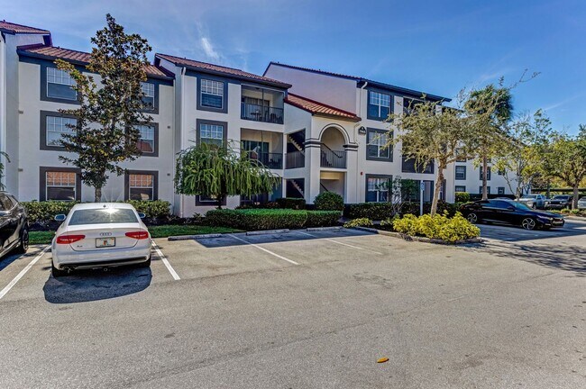 Foto del edificio - ** FAIRWAY PRESERVE ** 3 BED / 2 BATH CONDO - GARAGE - PET OK! - NORTH NAPLES - ANNUAL RENTAL