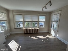 Building Photo - 123 N Melbourne Ave