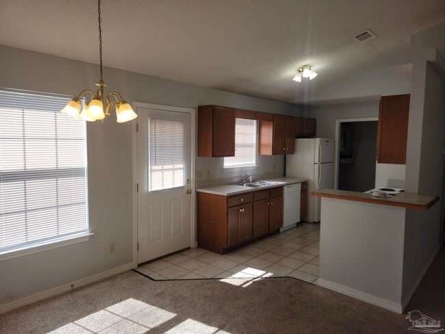 Building Photo - 1015 Sable Dr