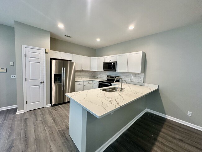 Foto del edificio - Newly Updated Three Bedroom Home in Westbury Park!