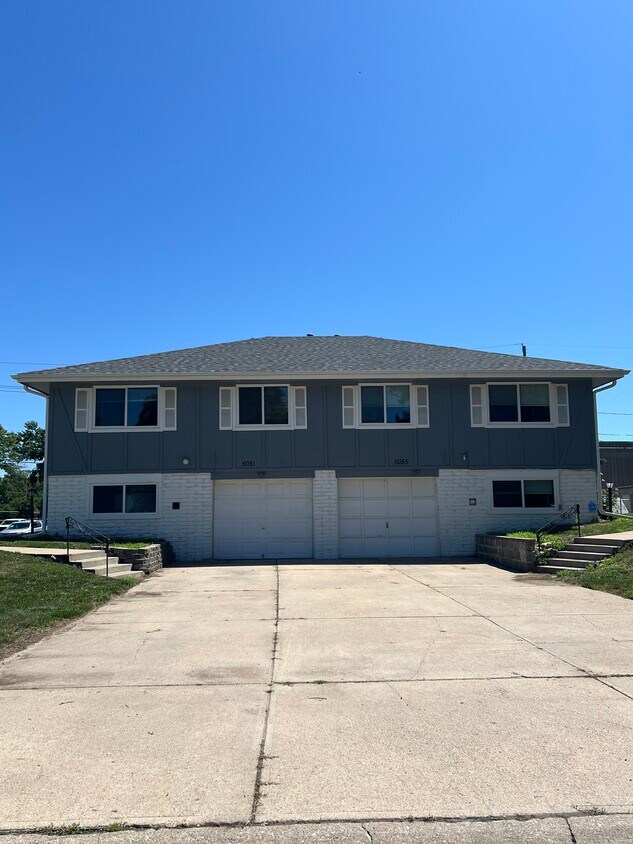 Primary Photo - 5051 Marshall Dr
