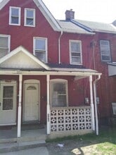 Building Photo - 398 Valley Rd