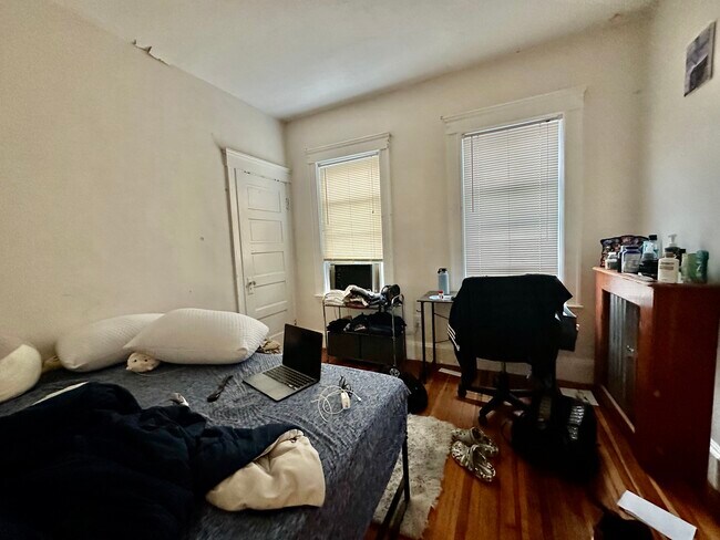 Building Photo - 30 Adams St