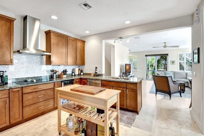 Photo - 122 SW 1st Ave House