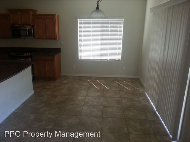 Building Photo - 4 br, 2 bath House - 16770 W Sonora St