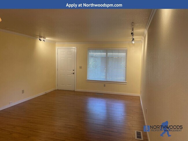Foto del edificio - Beautiful 2 Bedroom 2 Bath Apartment-Locat...
