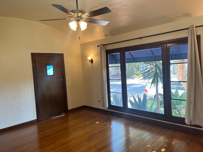 Foto del edificio - 1040 Prospect Ave