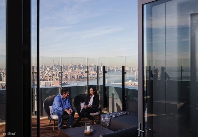Foto del edificio - 250 Ashland Pl