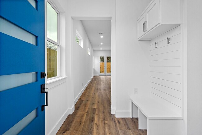 Building Photo - 4012 Cetti St