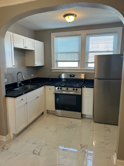 Building Photo - 2035 N Kildare Ave