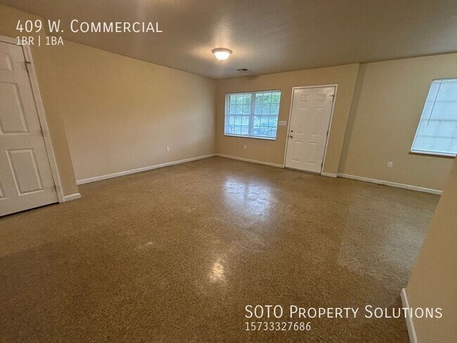 Foto del edificio - 409 W. Commercial-