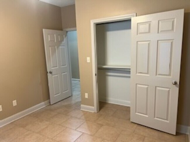 Building Photo - 3909 Mobley Cir