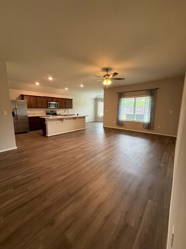 Foto del edificio - 7947 Windflower Ln