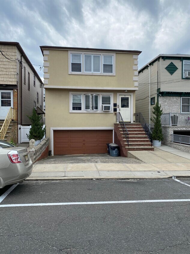 158 W 21st St Unit 2, Bayonne, NJ 07002 Condo for Rent in Bayonne, NJ