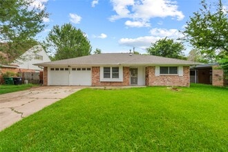Building Photo - 8203 Braes River Dr