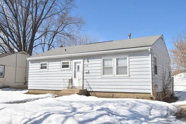 Building Photo - 6948 W Herbert Ave