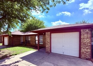 Building Photo - 501 S Greengate Dr