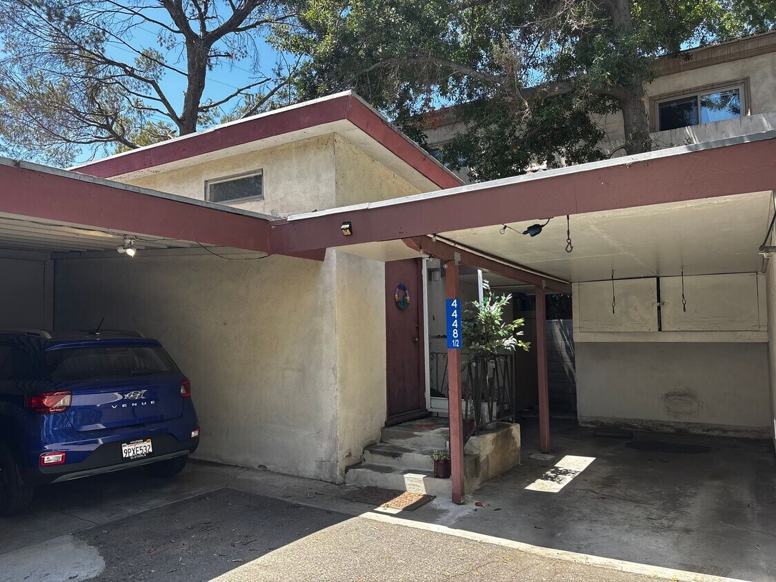 Foto del edificio - 4448-4450 Avocado St