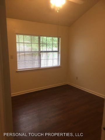 Building Photo - 8733 GSRI Ave