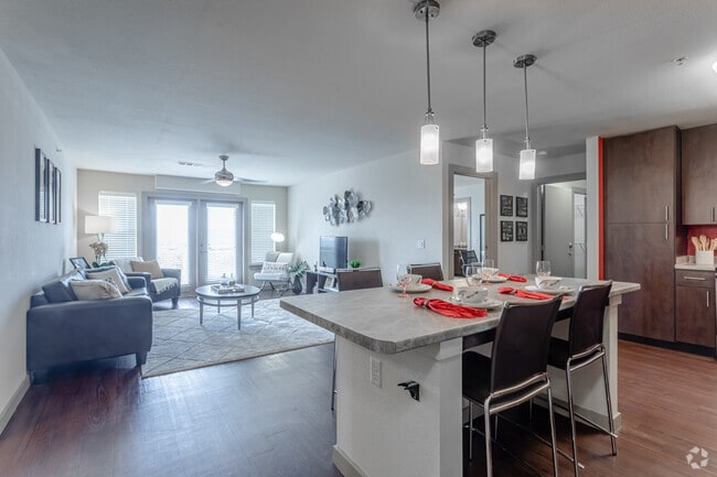 4BR, 4BA - 1696 SF - The Vue on Stadium Drive Fayetteville Apartments