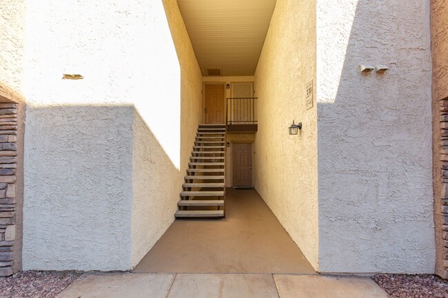 Foto del edificio - 3 bedrooms in guard gated community for on...