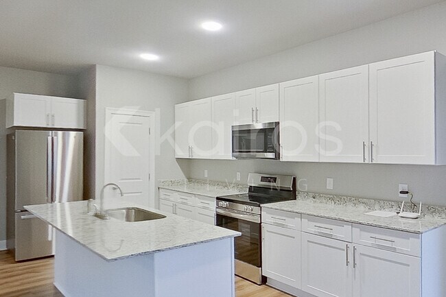 Foto del edificio - 22844 Monterey Ave