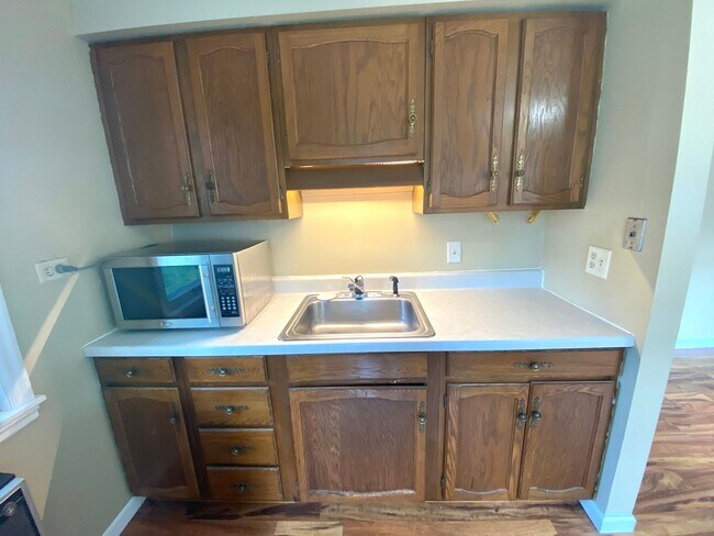 Building Photo - 1418