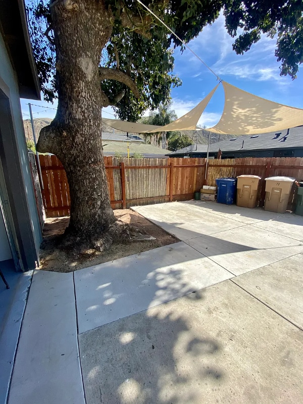 Foto del edificio - 71 Comstock Dr